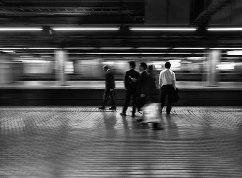 いじめで仕事辞めたい!職場のいじめ体験談!